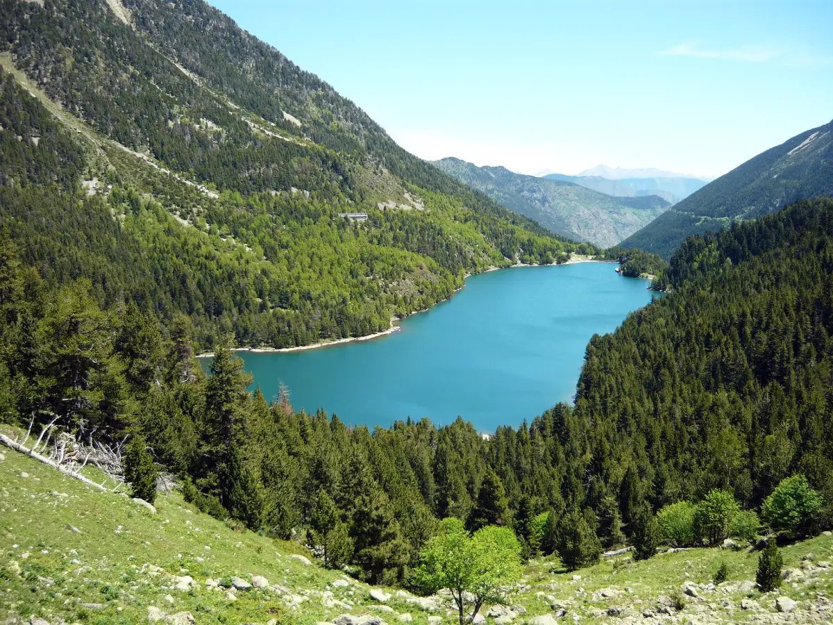 Vista del Estany de Sant Maurici, Vall d'Espot, Parc Nacional d'Aigüestortes i Estany de Sant Maurici, Catalogne